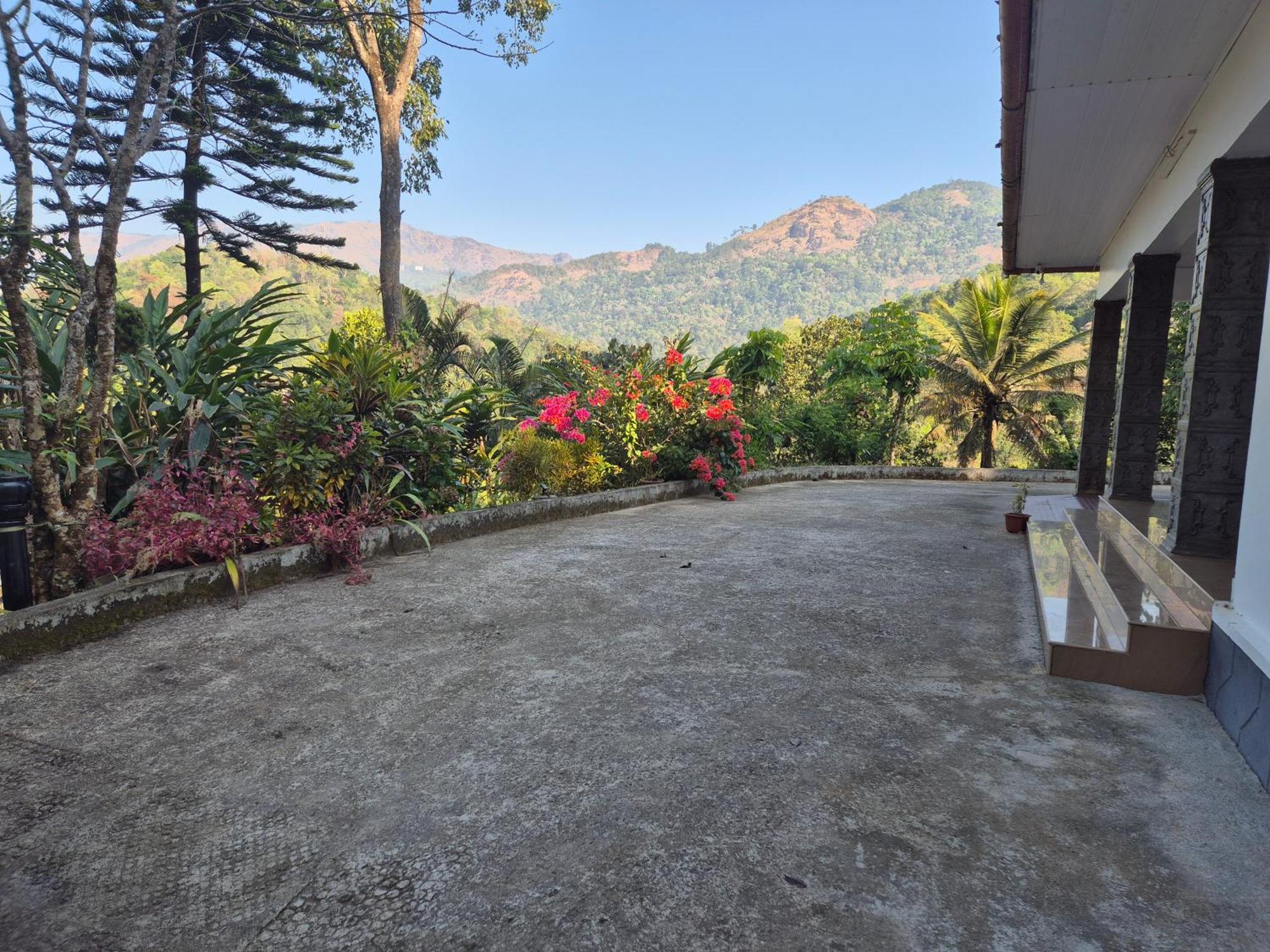Anivilla Holiday Home Kunjithanny Anachal المظهر الخارجي الصورة